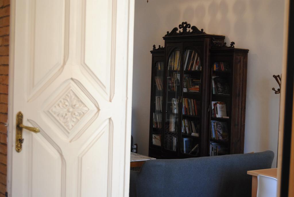 Cal Comabella Bed & Breakfast Balaguer Exterior photo